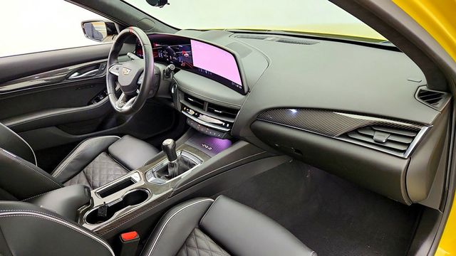 2025 Cadillac CT5-V 4dr Sedan Blackwing w/ Carbon Ceramic Brakes - 23086623 - 23