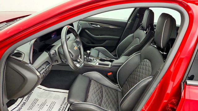 2025 Cadillac CT5-V 4dr Sedan Blackwing w/ Carbon Ceramic Brakes & Data Recorder - 23089188 - 17