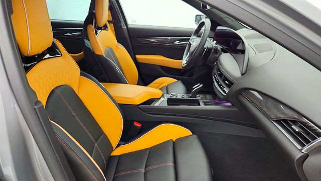 2025 Cadillac CT5-V 4dr Sedan Blackwing w/ Premium Leather & Carbon Fiber Packages - 23001317 - 25