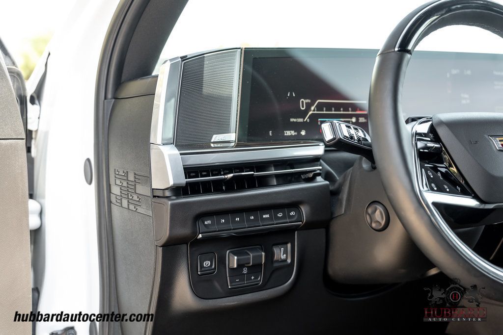2025 Cadillac Escalade 4WD 4dr Premium Luxury - 23057018 - 17