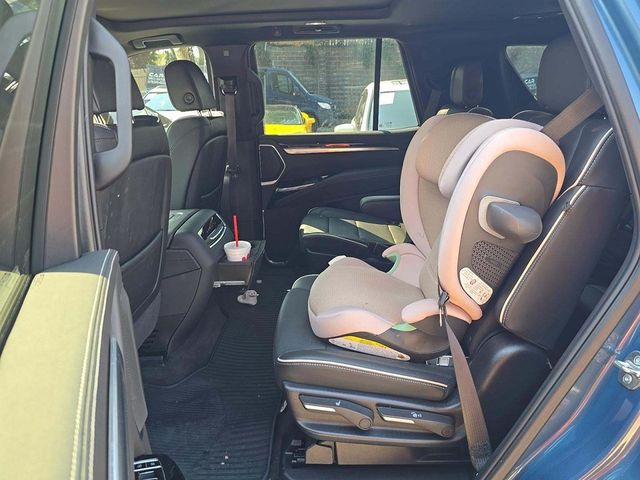 2025 Cadillac Escalade 4WD 4dr Premium Luxury - 23096783 - 6
