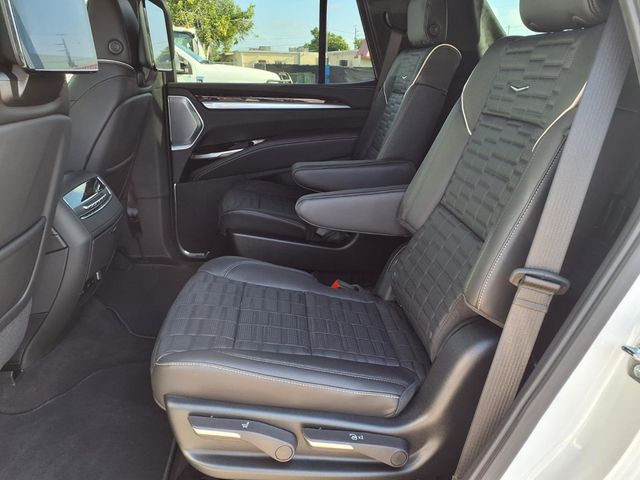 2025 Cadillac Escalade 4WD 4dr Sport Platinum - 23007467 - 22