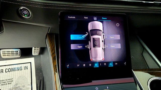 2025 Cadillac Escalade 4WD 4dr Sport Platinum w/ Onyx Pkg & Cat-Back Exhaust - 23072469 - 16