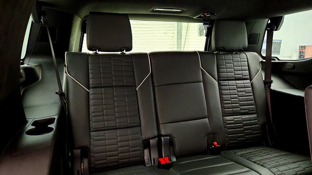2025 Cadillac Escalade 4WD 4dr Sport Platinum w/ Onyx Pkg & Cat-Back Exhaust - 23072469 - 26