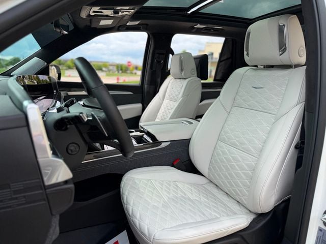 2025 Cadillac Escalade AWD 4dr V-Series - 23033237 - 19
