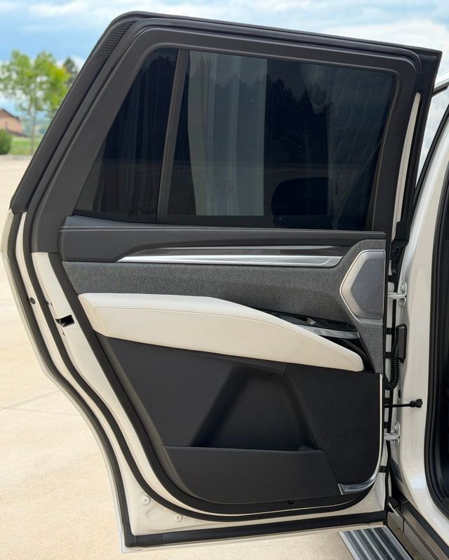 2025 Cadillac Escalade AWD 4dr V-Series - 23033237 - 32