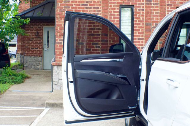 2025 Cadillac Escalade LocalTrade/Premium-Luxury/4WD/HeadsUpDisplay/PanoramicSunroof - 23008744 - 17