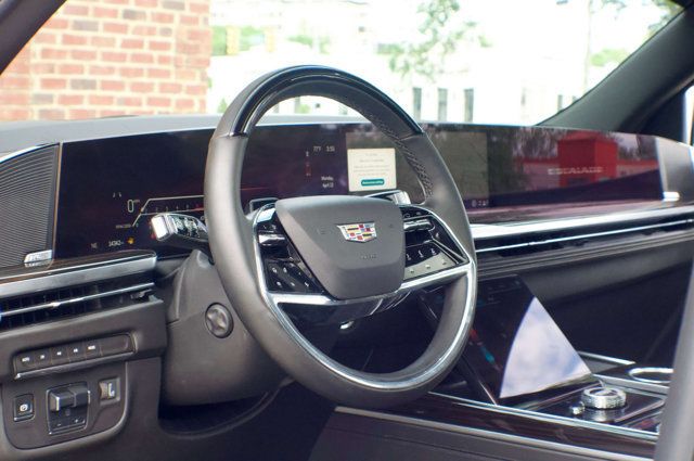 2025 Cadillac Escalade LocalTrade/Premium-Luxury/4WD/HeadsUpDisplay/PanoramicSunroof - 23008744 - 20