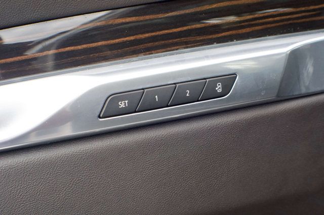 2025 Cadillac Escalade LocalTrade/Premium-Luxury/4WD/HeadsUpDisplay/PanoramicSunroof - 23008744 - 36