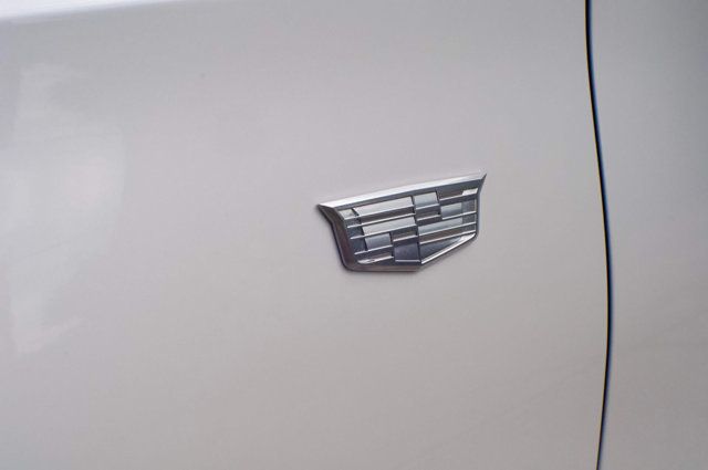 2025 Cadillac Escalade LocalTrade/Premium-Luxury/4WD/HeadsUpDisplay/PanoramicSunroof - 23008744 - 8