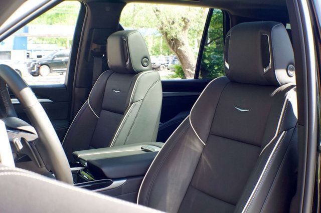 2025 Cadillac Escalade MSRP$111,795/Touring Pkg/Heated&Cooled Seats/Soft-Close Doors - 23010911 - 18