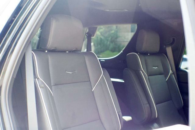 2025 Cadillac Escalade MSRP$111,795/Touring Pkg/Heated&Cooled Seats/Soft-Close Doors - 23010911 - 37