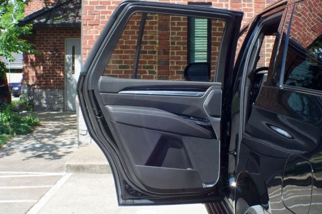 2025 Cadillac Escalade MSRP$111,795/Touring Pkg/Heated&Cooled Seats/Soft-Close Doors - 23010911 - 41