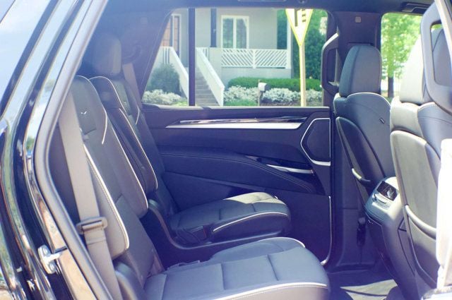 2025 Cadillac Escalade MSRP$111,795/Touring Pkg/Heated&Cooled Seats/Soft-Close Doors - 23010911 - 43