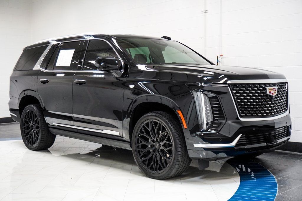 2025 Cadillac Escalade Premium Luxury photo 4