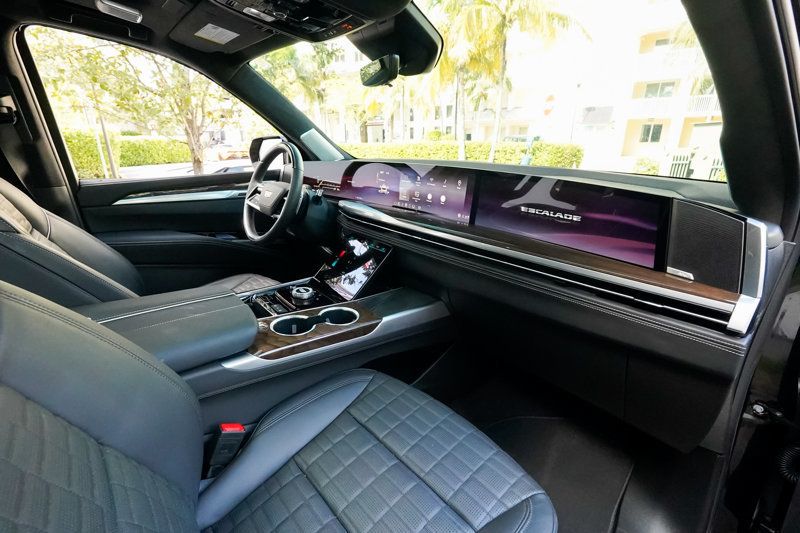 2025 Cadillac Escalade RWD 4dr Sport Platinum - 22949983 - 90