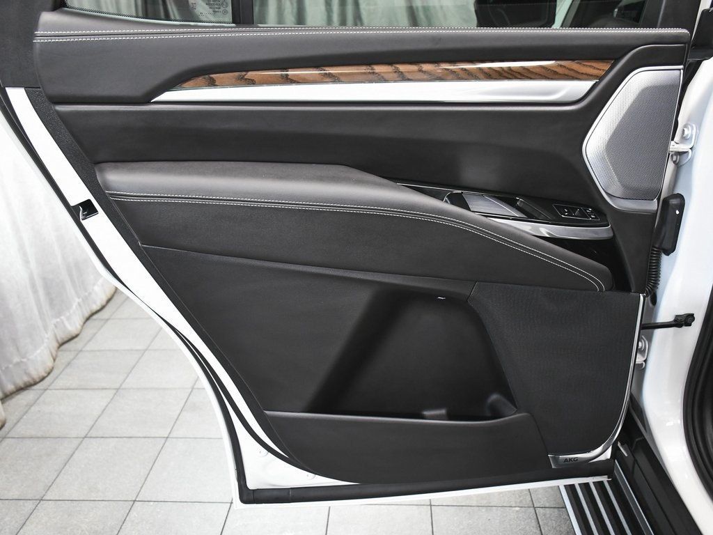 2025 Cadillac Escalade Sport Platinum photo 12