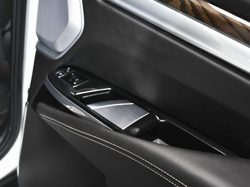 2025 Cadillac Escalade Sport Platinum photo 18