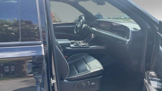 2025 Cadillac Escalade ESV 4WD 4dr Sport - 23048937 - 2