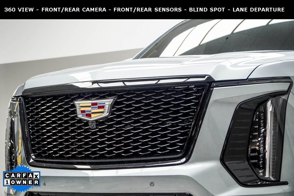 2025 Cadillac Escalade ESV Sport photo 2