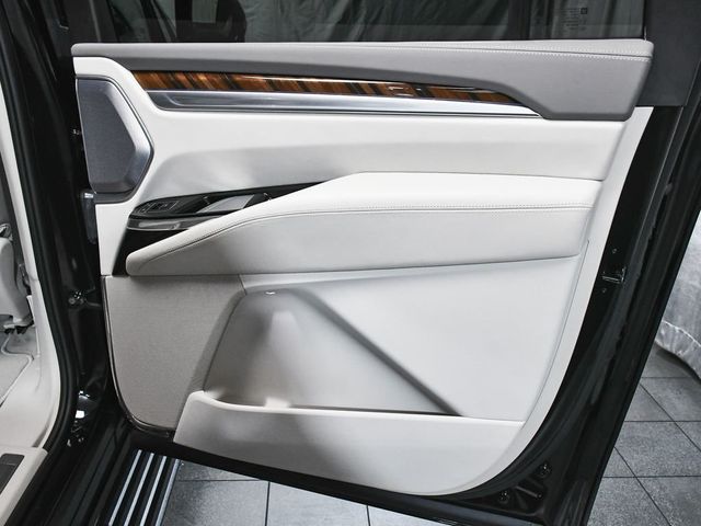2025 Cadillac Escalade ESV Sport Platinum - 23048107 - 13