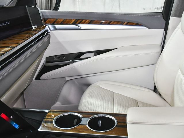 2025 Cadillac Escalade ESV Sport Platinum - 23048107 - 46