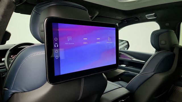 2025 Cadillac Escalade IQ AWD 4dr Luxury 2 - 22942901 - 25