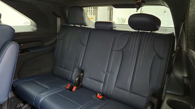 2025 Cadillac Escalade IQ AWD 4dr Luxury 2 - 22942901 - 26