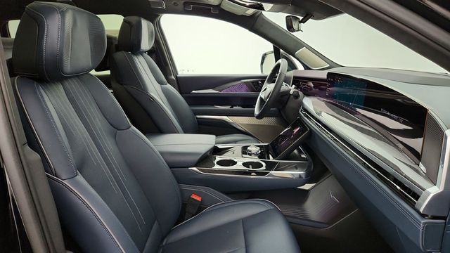 2025 Cadillac Escalade IQ AWD 4dr Luxury 2 - 22942901 - 30