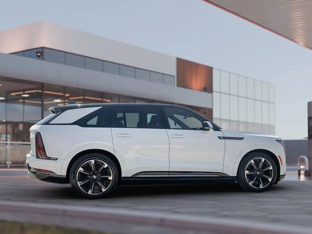 2025 Cadillac Escalade IQ AWD 4dr Sport 2 - 22938501 - 13