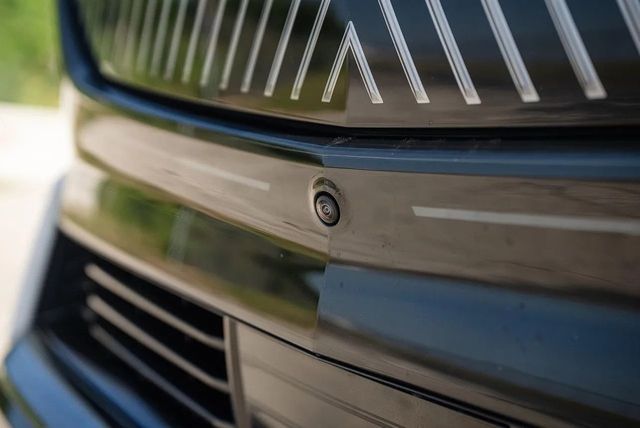 2025 Cadillac Escalade IQ AWD 4dr Sport 2 - 22938501 - 19