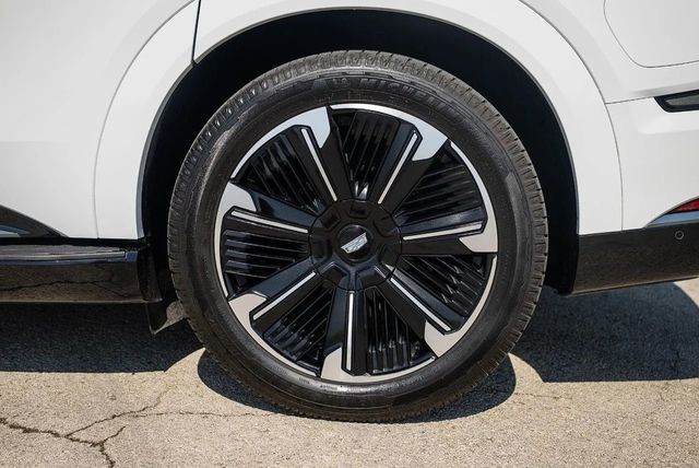 2025 Cadillac Escalade IQ AWD 4dr Sport 2 - 22938501 - 31