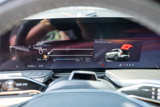 2025 Cadillac Escalade IQ AWD 4dr Sport 2 - 22938501 - 42