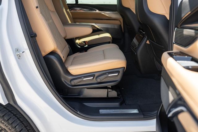 2025 Cadillac Escalade IQ AWD 4dr Sport 2 - 22938501 - 48