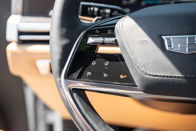 2025 Cadillac Escalade IQ AWD 4dr Sport 2 - 22938501 - 60