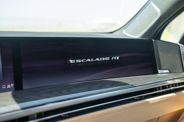 2025 Cadillac Escalade IQ AWD 4dr Sport 2 - 22938501 - 66