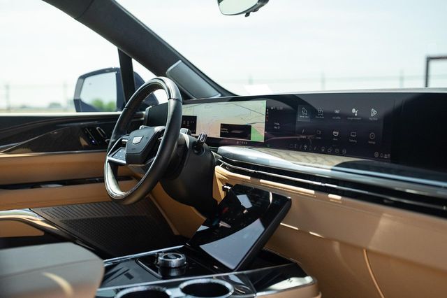 2025 Cadillac Escalade IQ AWD 4dr Sport 2 - 22938501 - 67