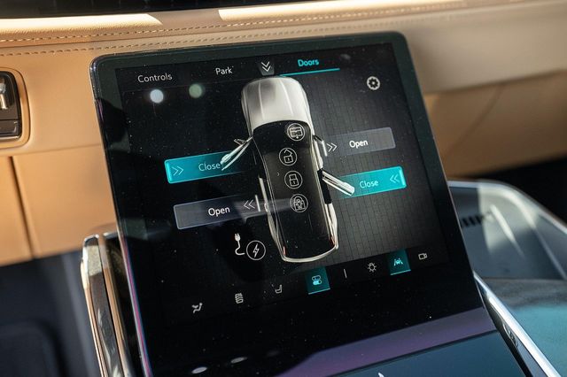 2025 Cadillac Escalade IQ AWD 4dr Sport 2 - 22938501 - 69