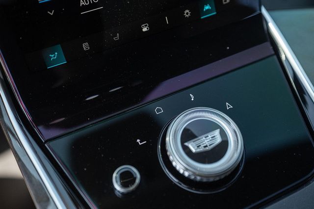 2025 Cadillac Escalade IQ AWD 4dr Sport 2 - 22938501 - 71