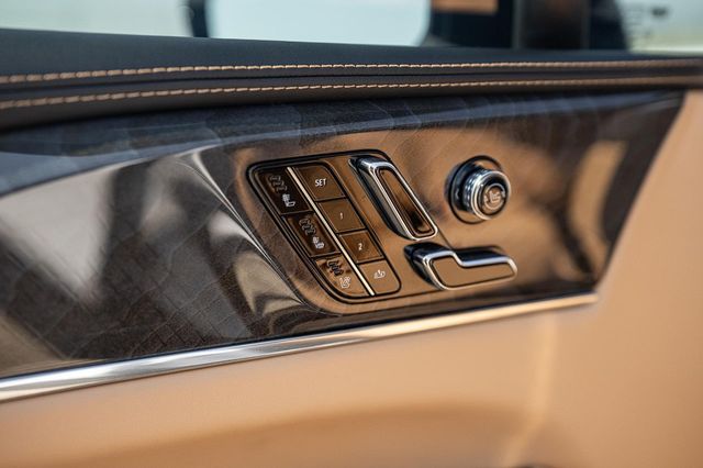 2025 Cadillac Escalade IQ AWD 4dr Sport 2 - 22938501 - 78