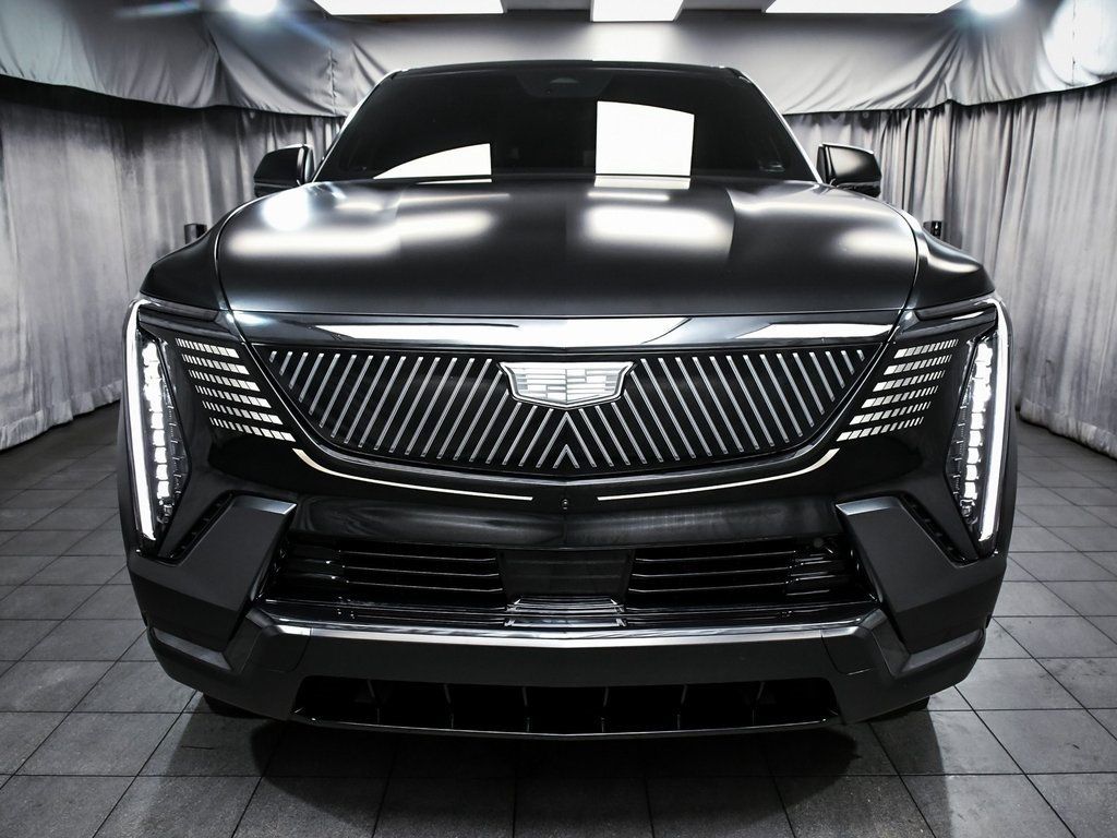 2025 Cadillac Escalade IQ Sport photo 2