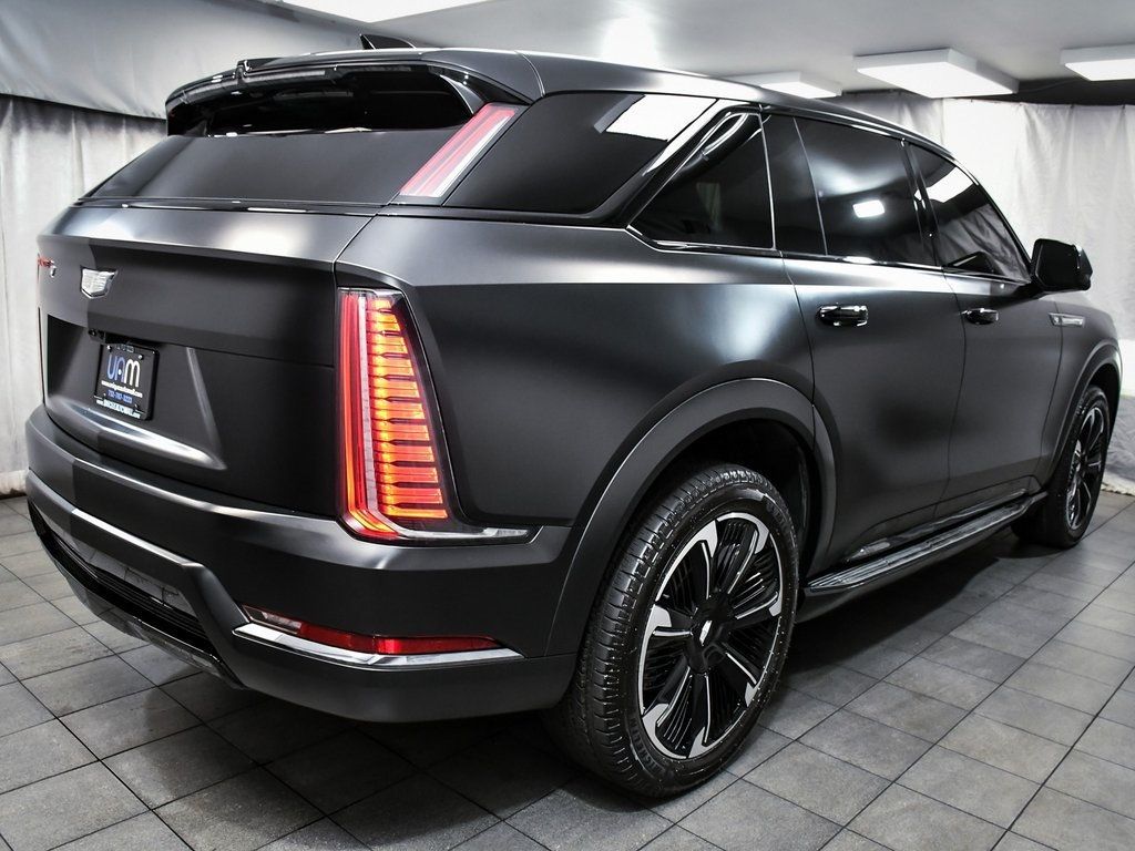 2025 Cadillac Escalade IQ Sport photo 4