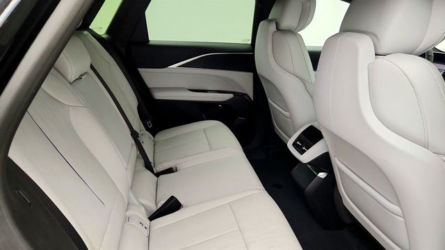 2025 Cadillac LYRIQ 4dr Luxury 1 w/1SC - 23056581 - 19