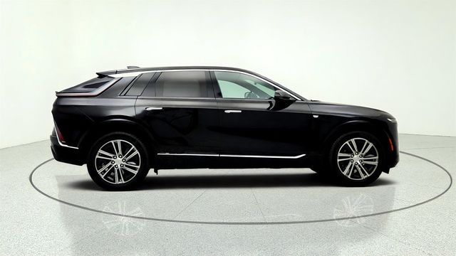 2025 Cadillac LYRIQ 4dr Luxury 1 w/1SC - 23056581 - 3
