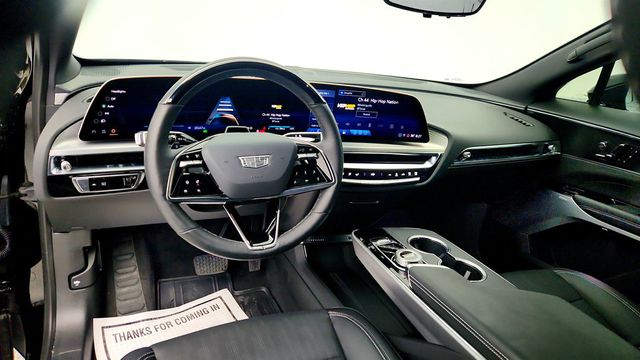 2025 Cadillac LYRIQ 4dr Luxury 2 (1SD) - 22999347 - 11