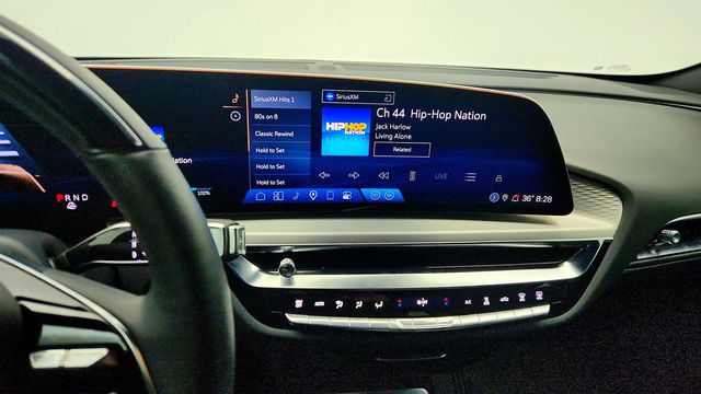 2025 Cadillac LYRIQ 4dr Luxury 2 (1SD) - 22999347 - 16