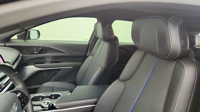 2025 Cadillac LYRIQ 4dr Luxury 2 (1SD) - 22999347 - 19