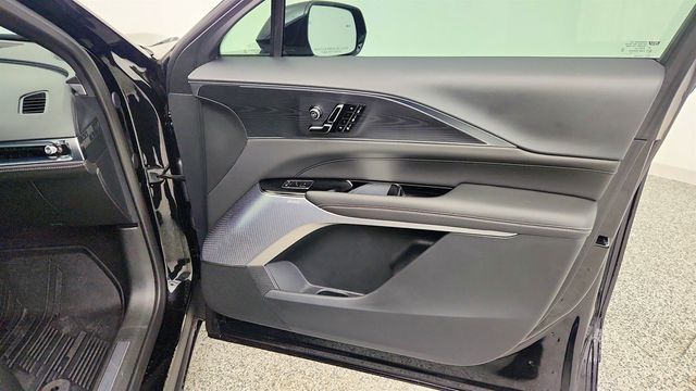 2025 Cadillac LYRIQ 4dr Luxury 2 (1SD) - 22999347 - 25