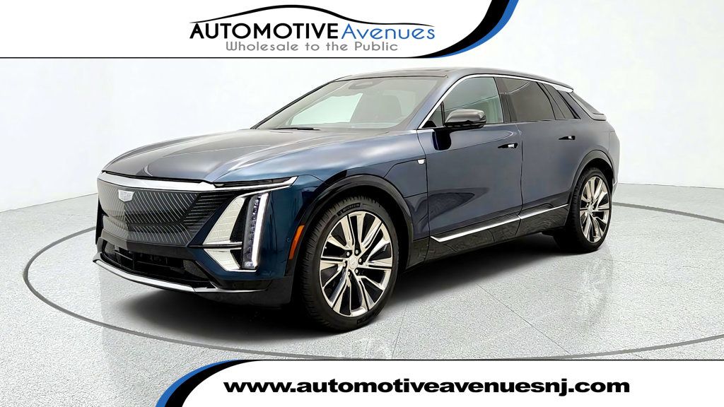 2025 Cadillac LYRIQ 4dr Luxury 3 w/ Panoramic Sunroof & Fast Charging - 23083935 | Video 1