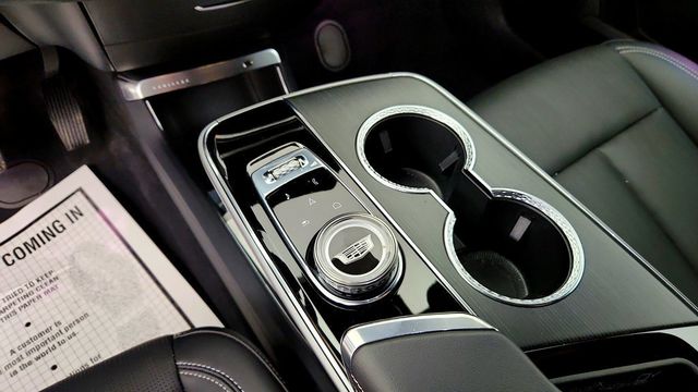 2025 Cadillac LYRIQ 4dr Luxury 3 w/ Panoramic Sunroof & Fast Charging - 23083935 - 15